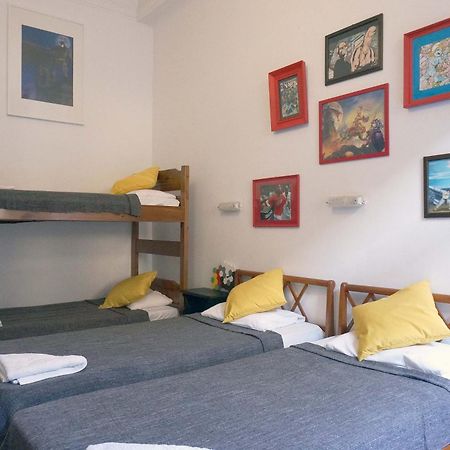Dioskouros Hostel Athens Exterior photo
