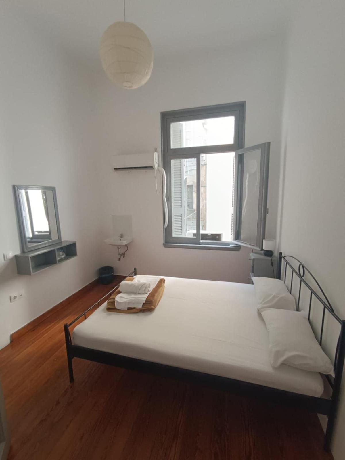 Dioskouros Hostel Athens Exterior photo